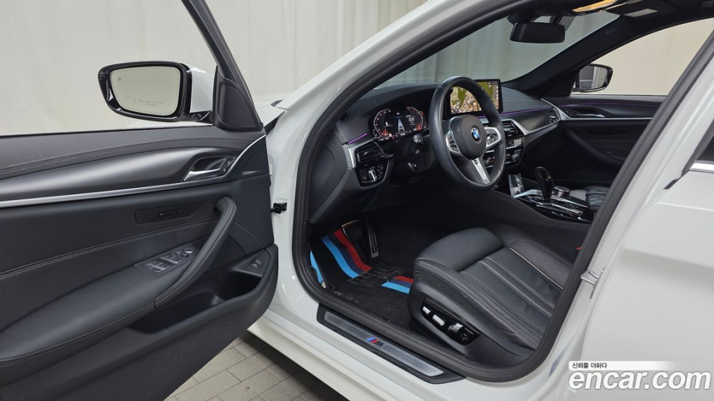 BMW 5-Series 520i M Sport, 2023