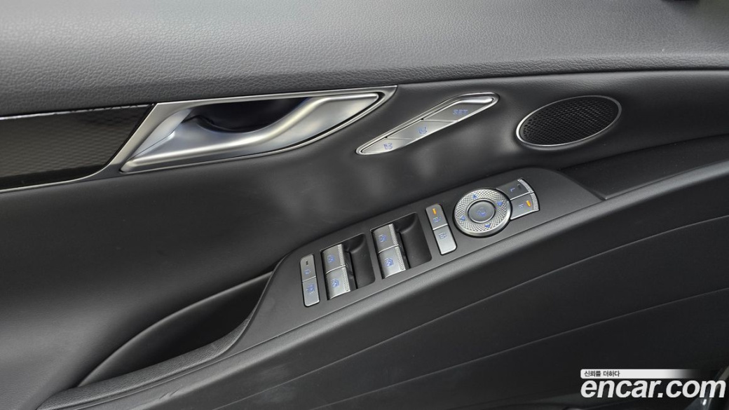 Genesis G80 Gasoline 2.5 Turbo AWD, 2025