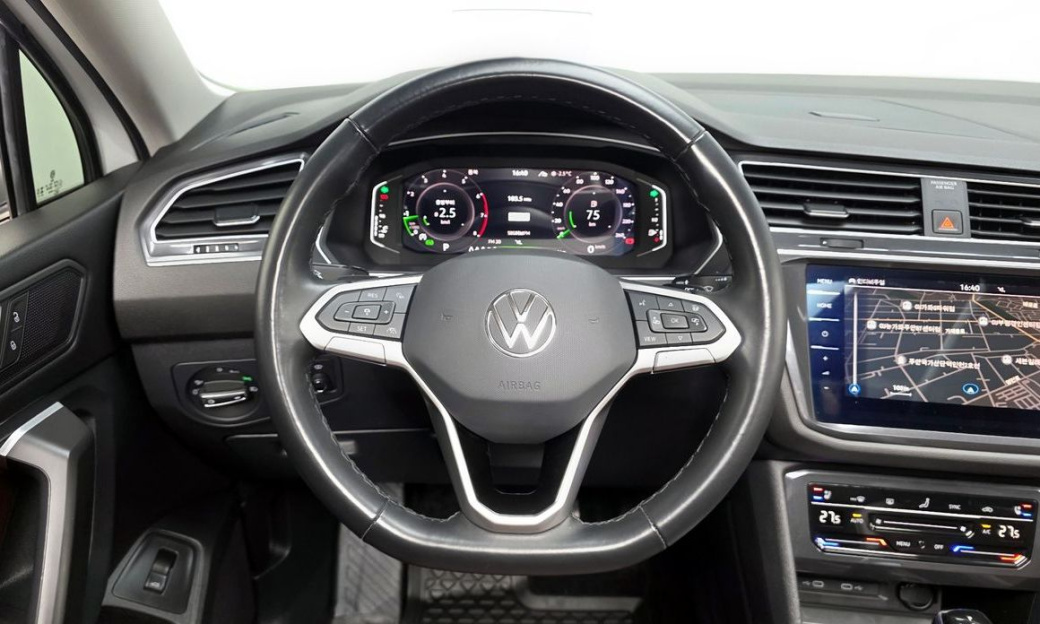 Volkswagen Tiguan 2.0 TSI Prestige, 2024