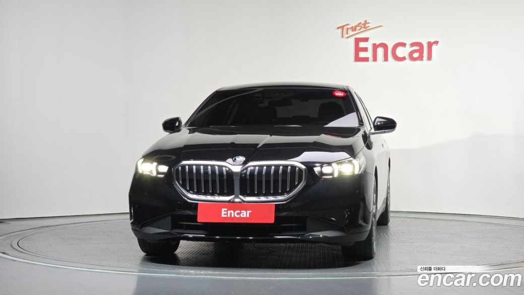 BMW 5-Series 523d, 2024