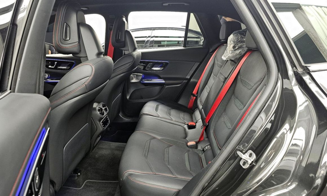 Mercedes-Benz GLC-Class AMG GLC43 4MATIC, 2025