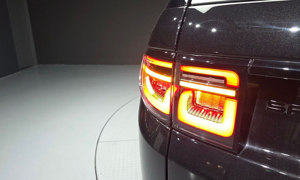 Land Rover Discovery Sport P250 Dynamic SE, 2025