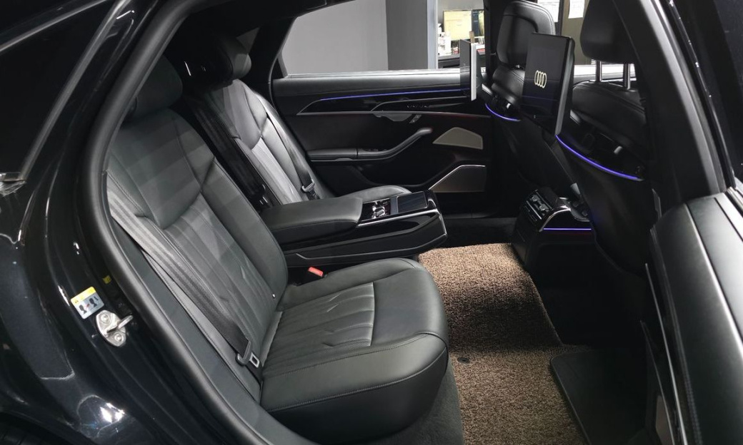 Audi A8 55 TFSI Quattro LWB, 2021