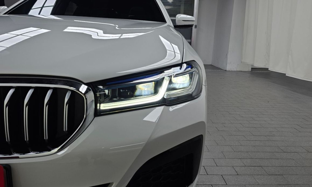 BMW 5-Series 530i M Sport Package, 2023