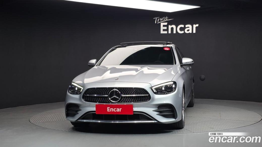 Mercedes-Benz E-Class E350 4MATIC AMG Line, 2022