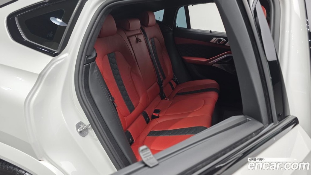 BMW X6M 4.4 Competition, 2022