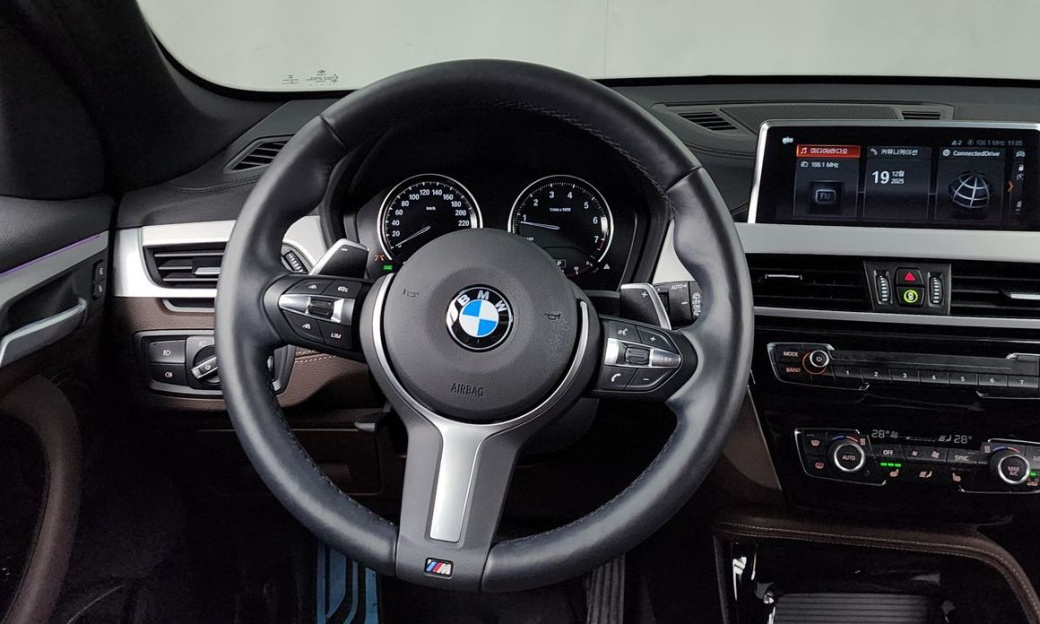 BMW X1 xDrive 20i M Sport, 2022