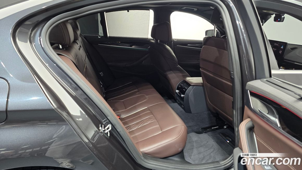 BMW 5-Series 530i M Sport Package, 2022