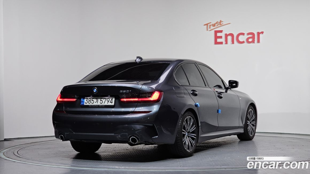 BMW 3-Series 320i M Sport, 2022
