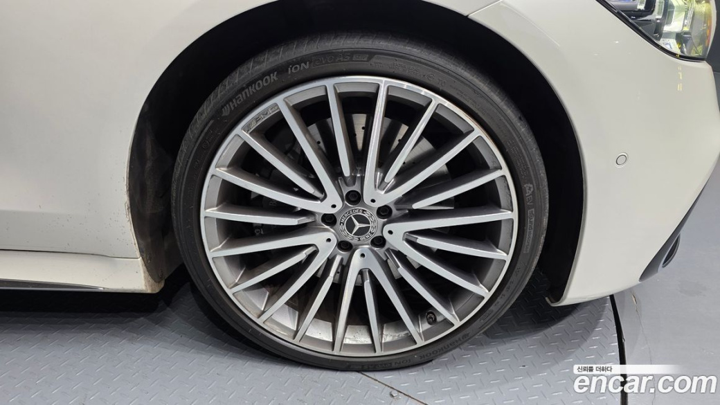 Mercedes-Benz S-Class S500L 4MATIC, 2023