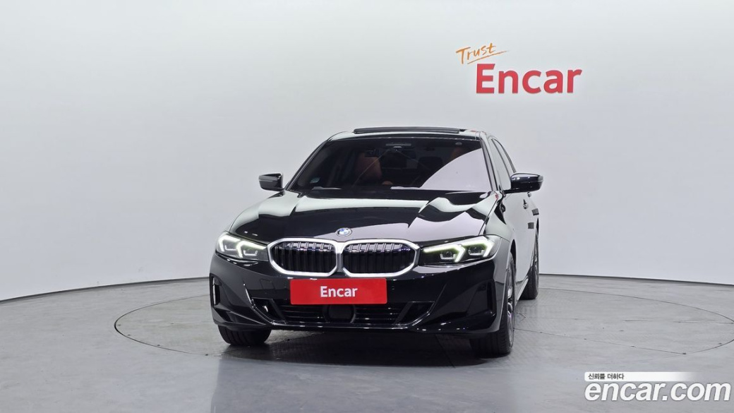 BMW 3-Series 320i, 2023