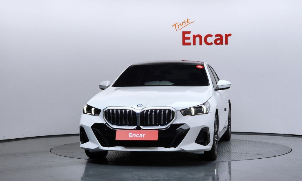 BMW 5-Series 520i M Sport, 2024
