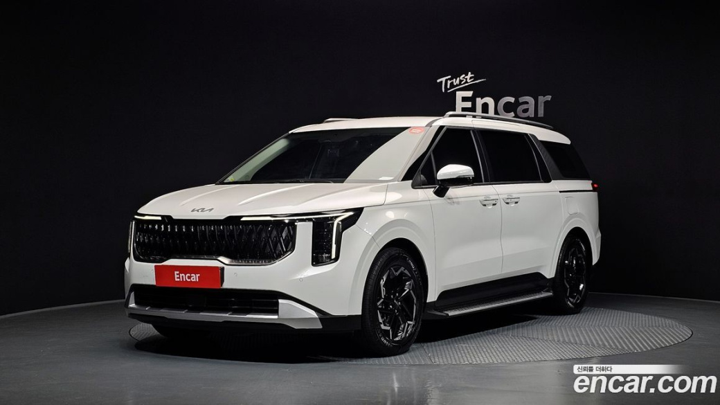 Kia Carnival 9-Seater Prestige, 2025