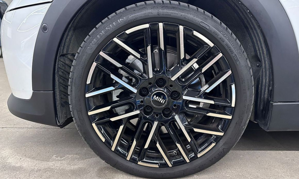 Mini Cooper 5 Door Favoured, 2025