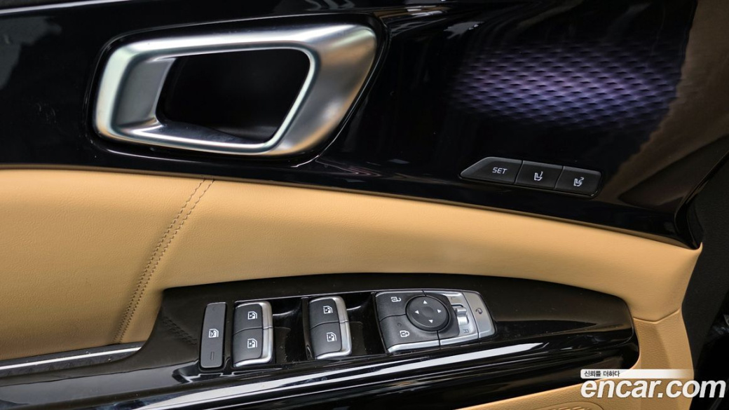 Kia Carnival 9-Seater Signature, 2022
