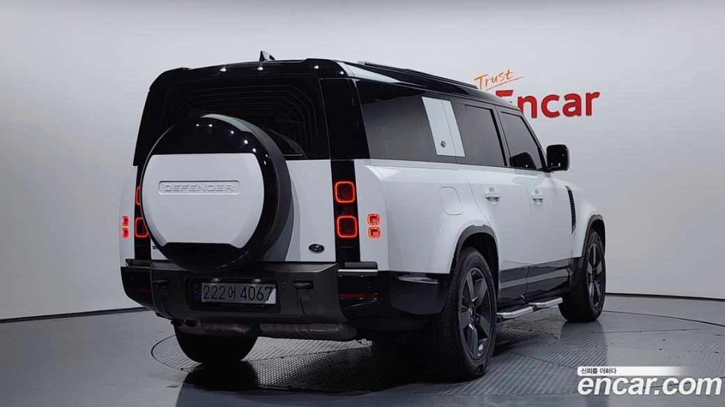 Land Rover Defender 130 D300 X-Dynamic HSE, 2023