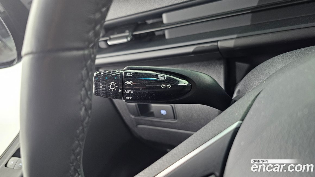 Hyundai Staria Tourer 11-Seater, 2025