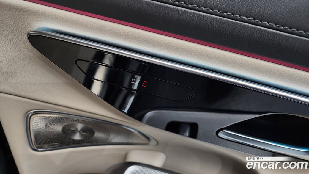 Mercedes-Benz E-Class E300 4MATIC AMG Line, 2024