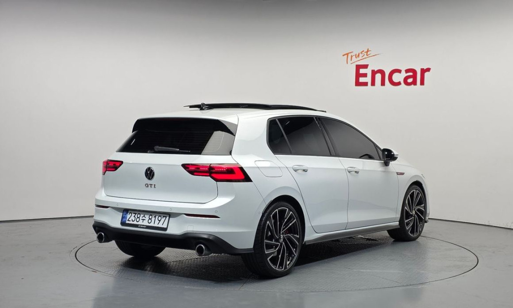 Volkswagen Golf 2.0 GTI, 2024