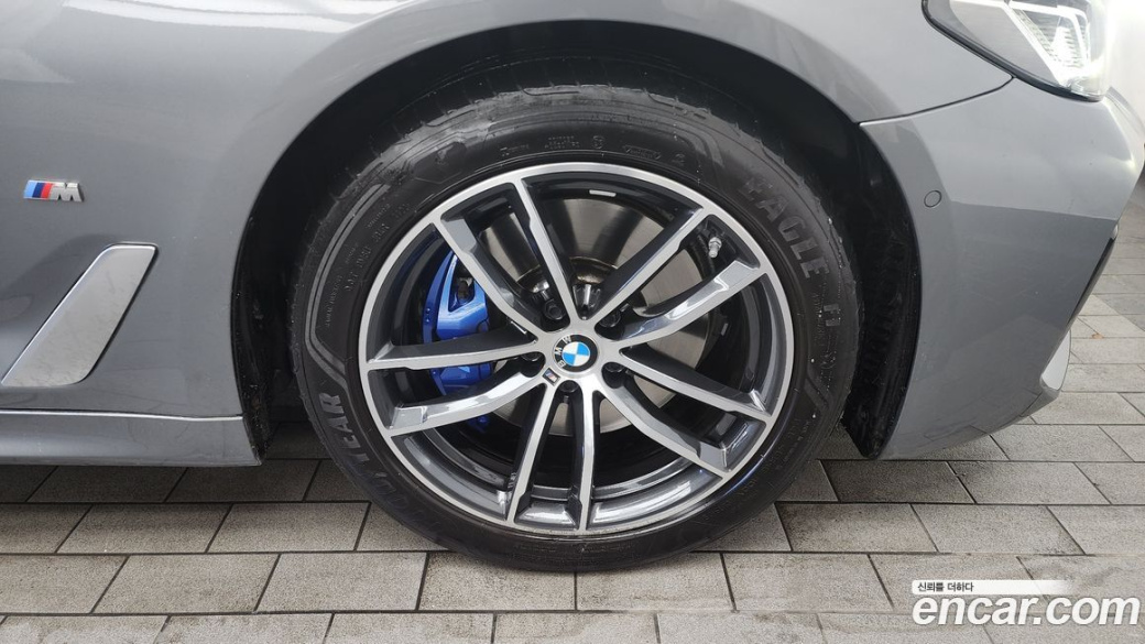 BMW 5-Series 523d xDrive M Sport, 2023