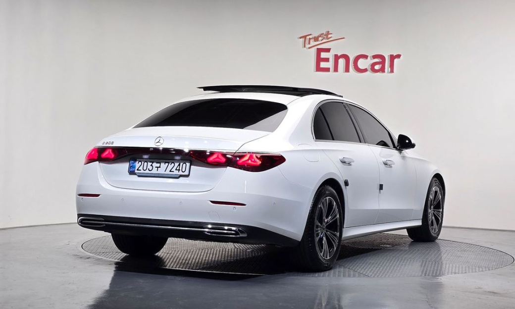Mercedes-Benz E-Class E200 Avantgarde, 2024