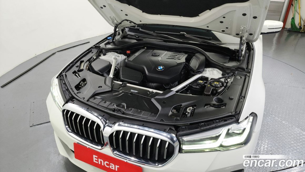 BMW 5-Series 530i M Sport Package, 2022