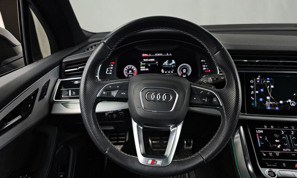 Audi Q7 55 TFSI Quattro Premium, 2022