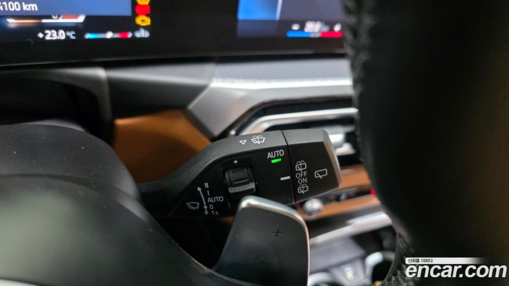 BMW 3-Series 320i Touring M Sports, 2023