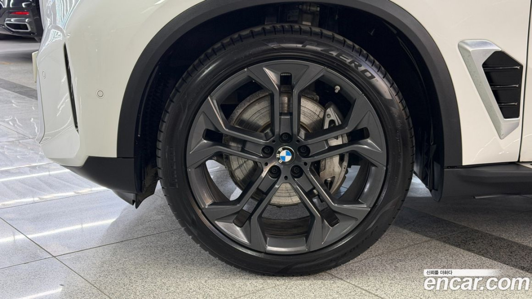 BMW X5 xDrive 40d xLine, 2024
