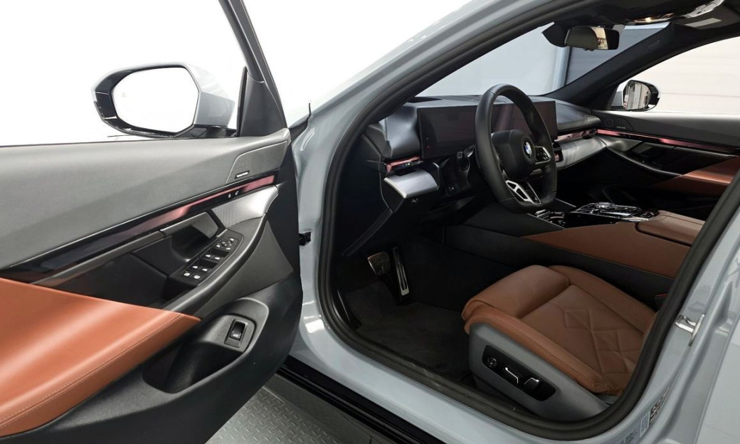 BMW 5-Series 530i xDrive M Sport, 2025