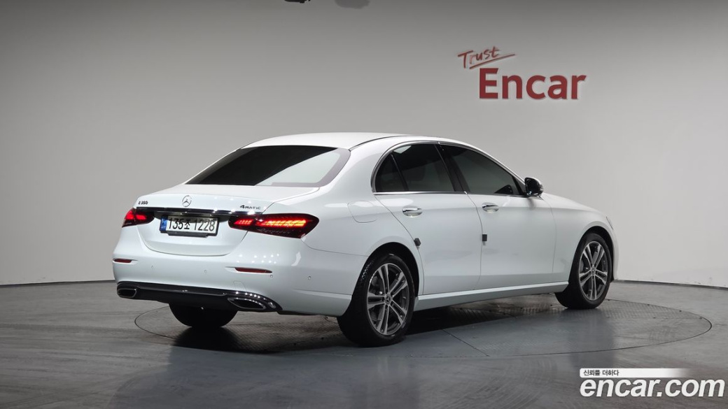 Mercedes-Benz E-Class E350 4MATIC Avantgarde, 2022