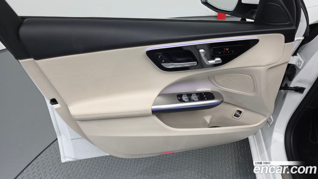 Mercedes-Benz C-Class C300 4MATIC Avantgarde, 2023