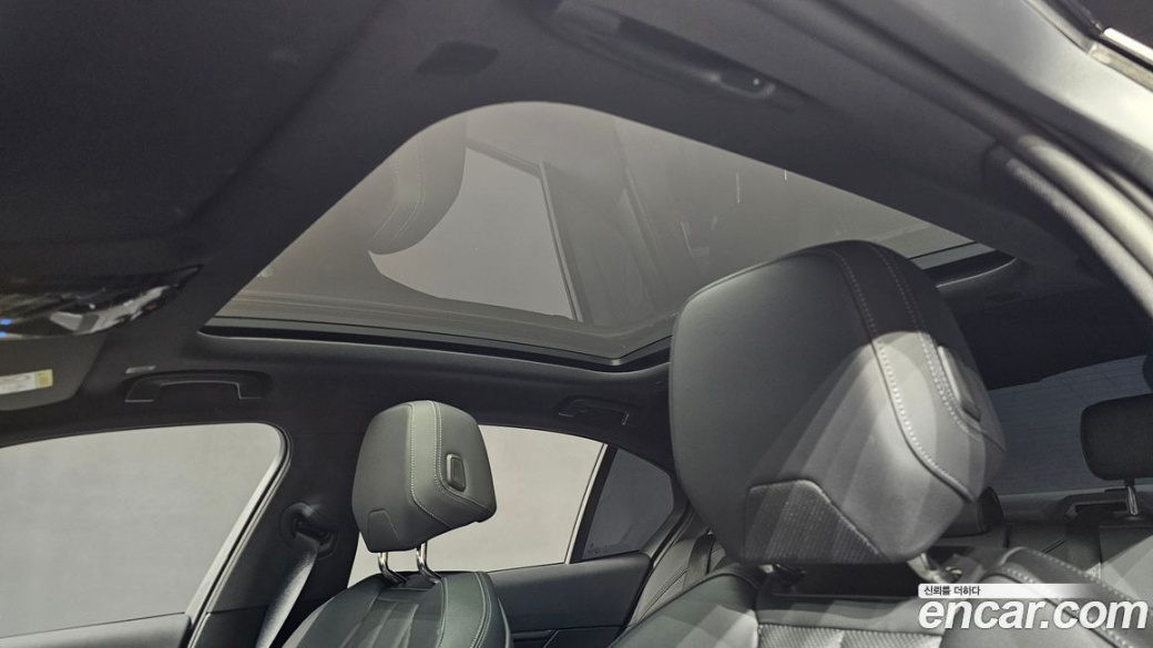 BMW 5-Series 520i M Sport, 2025