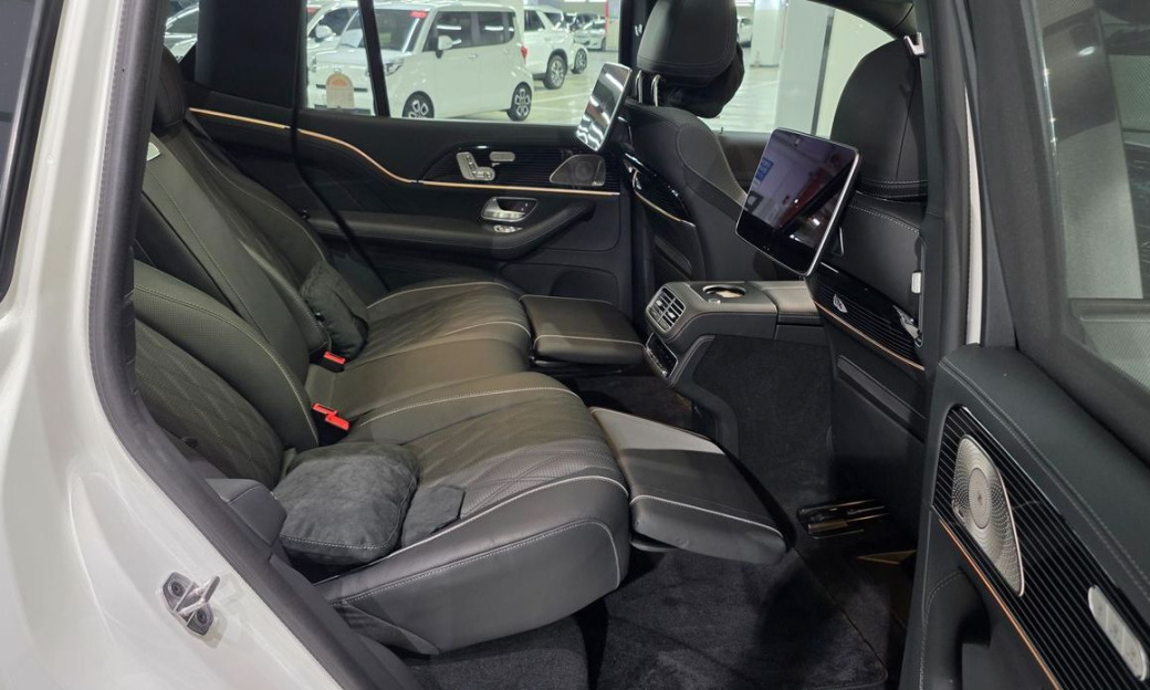 Mercedes-Benz GLS-Class Maybach GLS600 4MATIC, 2026