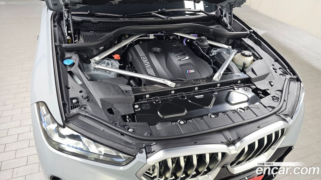 BMW X6 xDrive40i M Sport, 2025