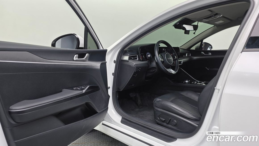 Kia K5 2.0, 2023