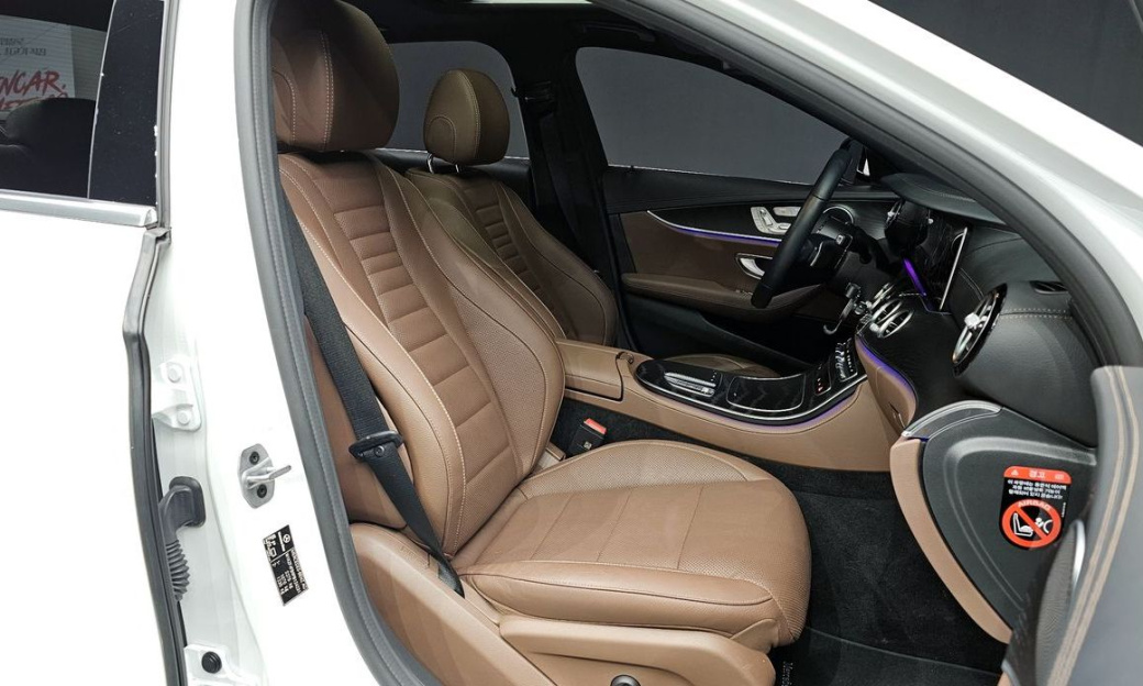 Mercedes-Benz E-Class E250 AMG Line, 2023