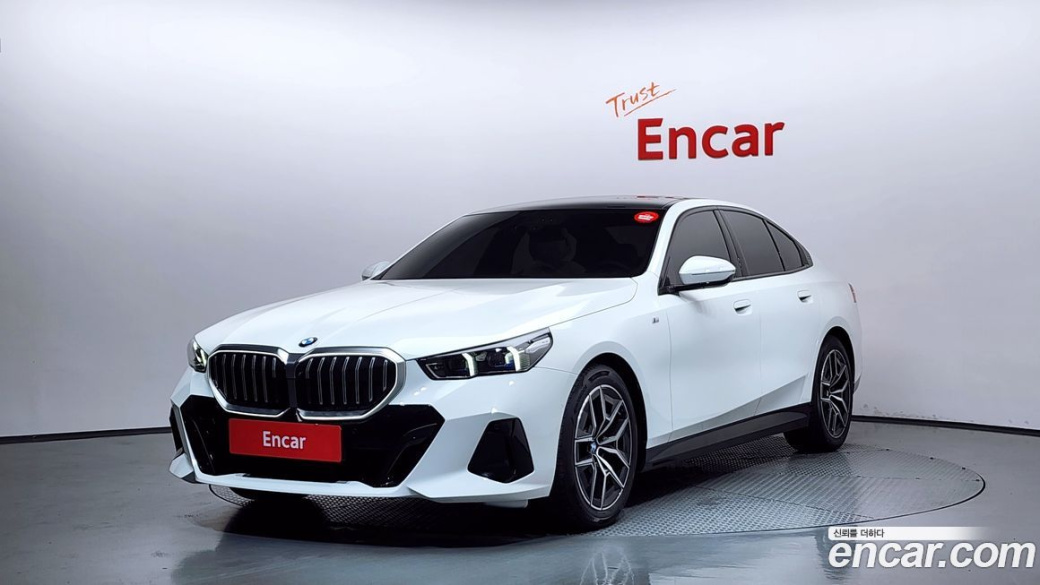 BMW 5-Series 520i M Sport, 2025