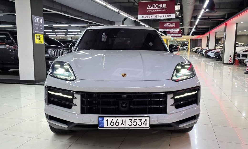 Porsche Cayenne 3.0, 2024