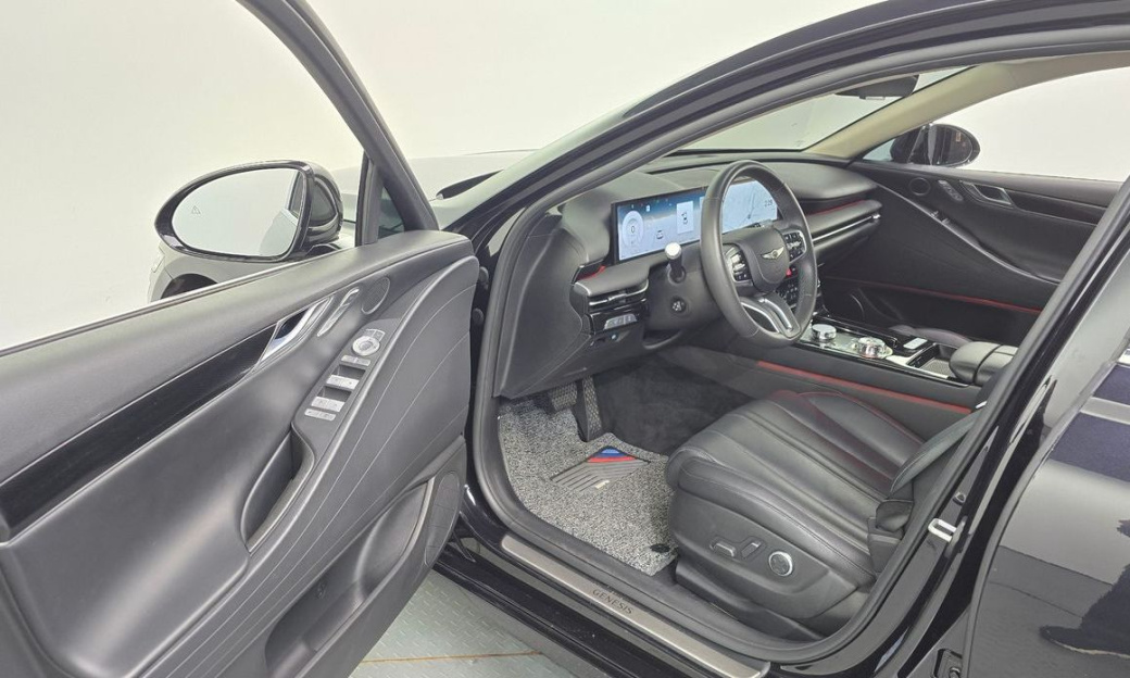 Genesis G80 Gasoline 2.5 Turbo 2WD, 2025