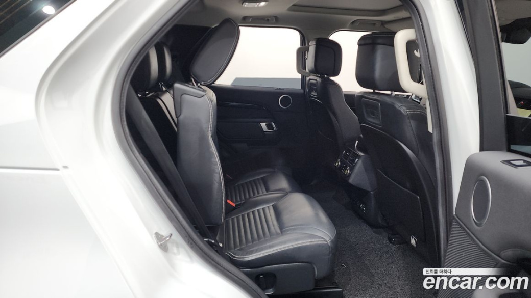 Land Rover Discovery D250 SE, 2022