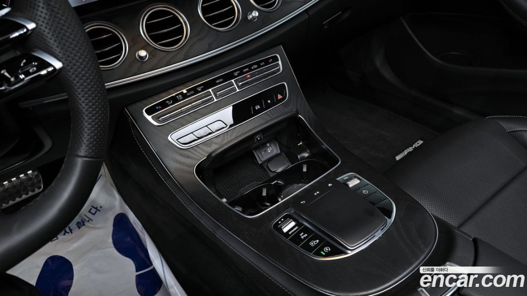Mercedes-Benz E-Class E220d 4MATIC AMG Line, 2023