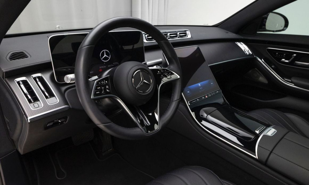 Mercedes-Benz S-Class S350 d 4MATIC, 2025