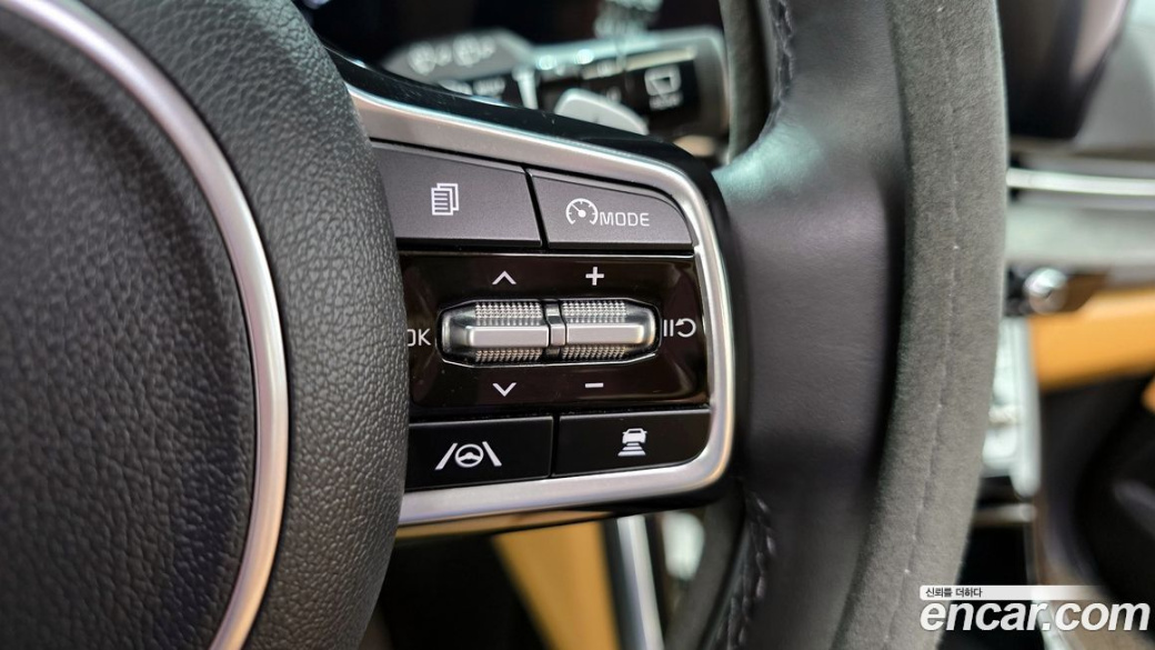 Kia Carnival 9-Seater Signature, 2023
