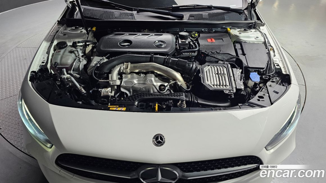 Mercedes-Benz A-Class A220 Hatchback, 2025