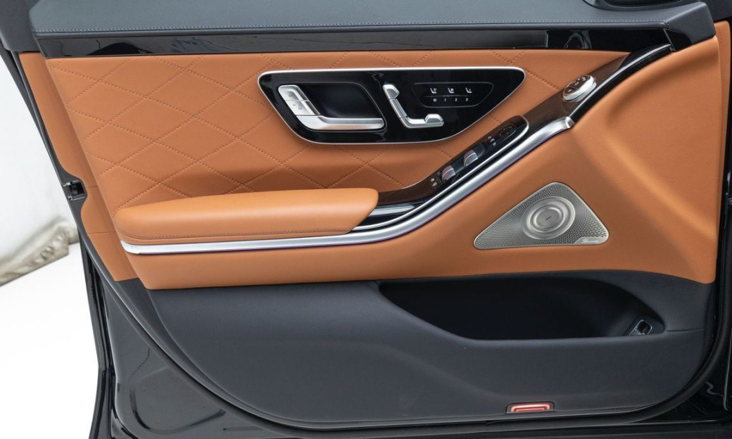 Mercedes-Benz S-Class S500 4MATIC, 2026