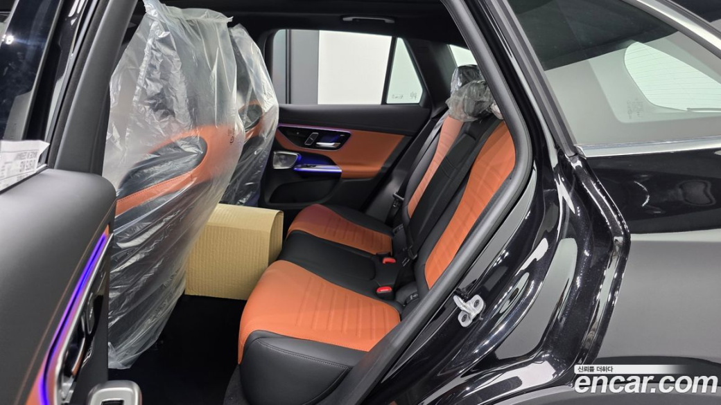 Mercedes-Benz GLC-Class GLC300 4MATIC AMG Line, 2026