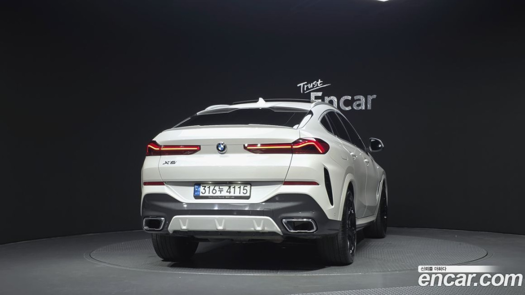 BMW X6 xDrive30d M Sport, 2022