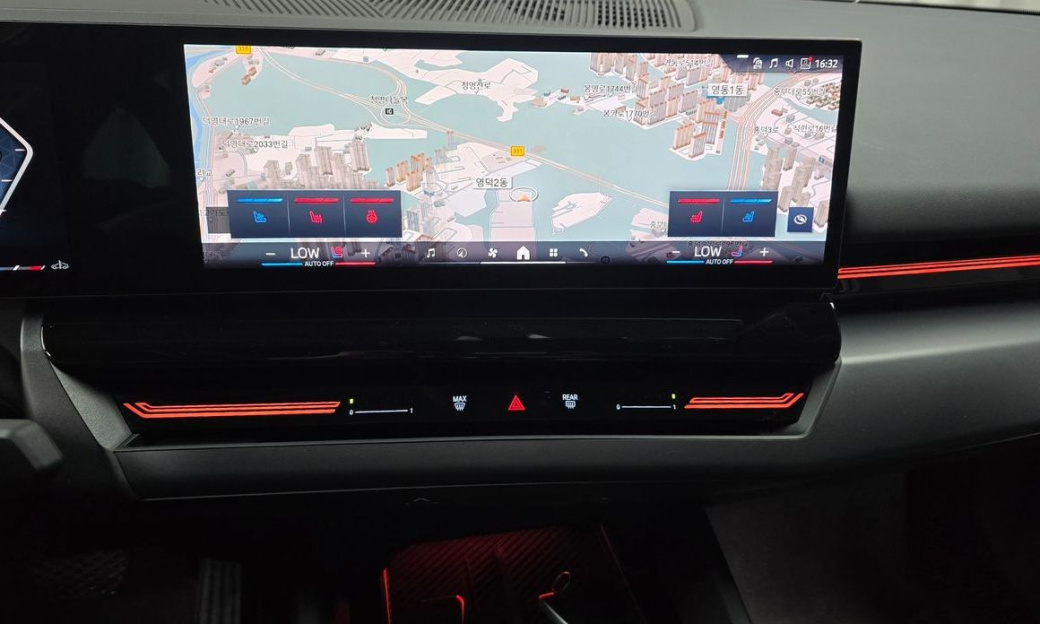 BMW 5-Series 520i, 2024
