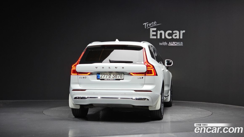Volvo XC60 B6 Inscirtion, 2022